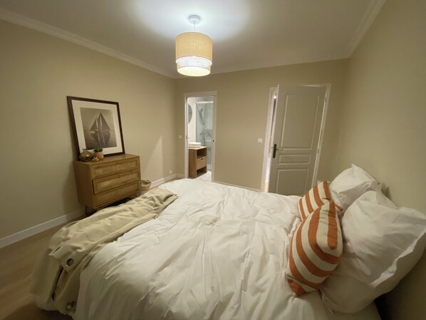 3 Schlafzimmer, Bügeleisen/Bügelbrett, WLAN, Bettwäsche