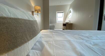 Maison entiÚrement rénovée à 100m des plages