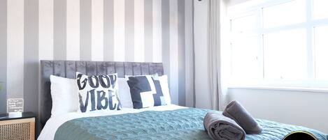 2 bedrooms, iron/ironing board, WiFi, bed sheets