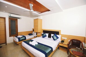 Family Room | Premium bedding, desk, free WiFi, bed sheets - Hotel Lav Kush Deluxe (New Delhi)