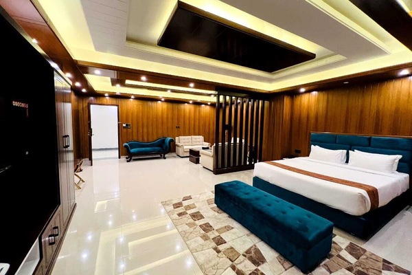 Allergitestet sengetøy, dundyner, senger med overmadrass og minibar