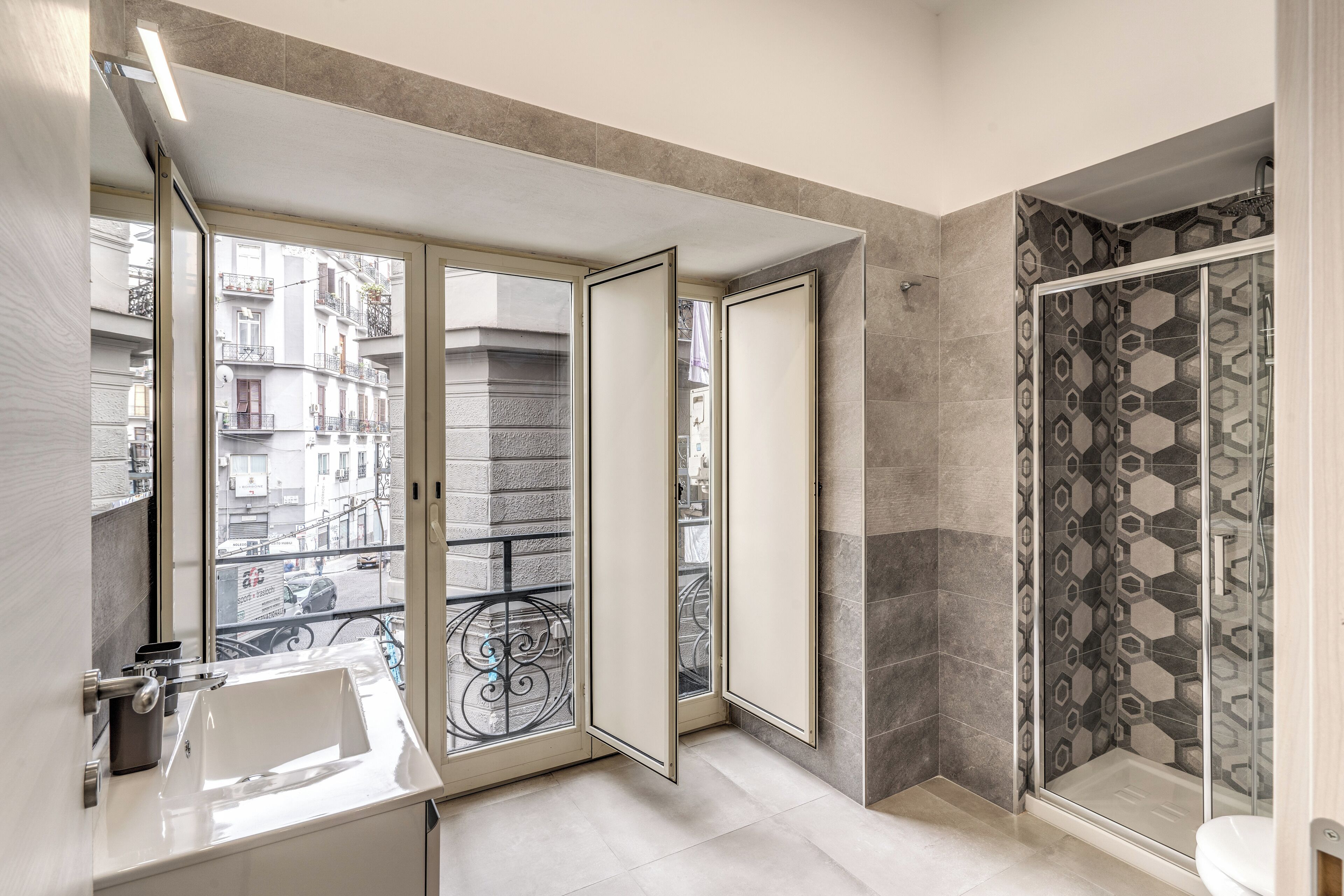 Foto - Just Like Home