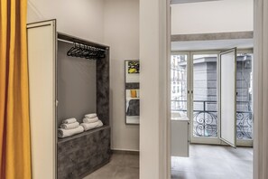 Romantic Room | Free WiFi - Just Like Home (Naples)