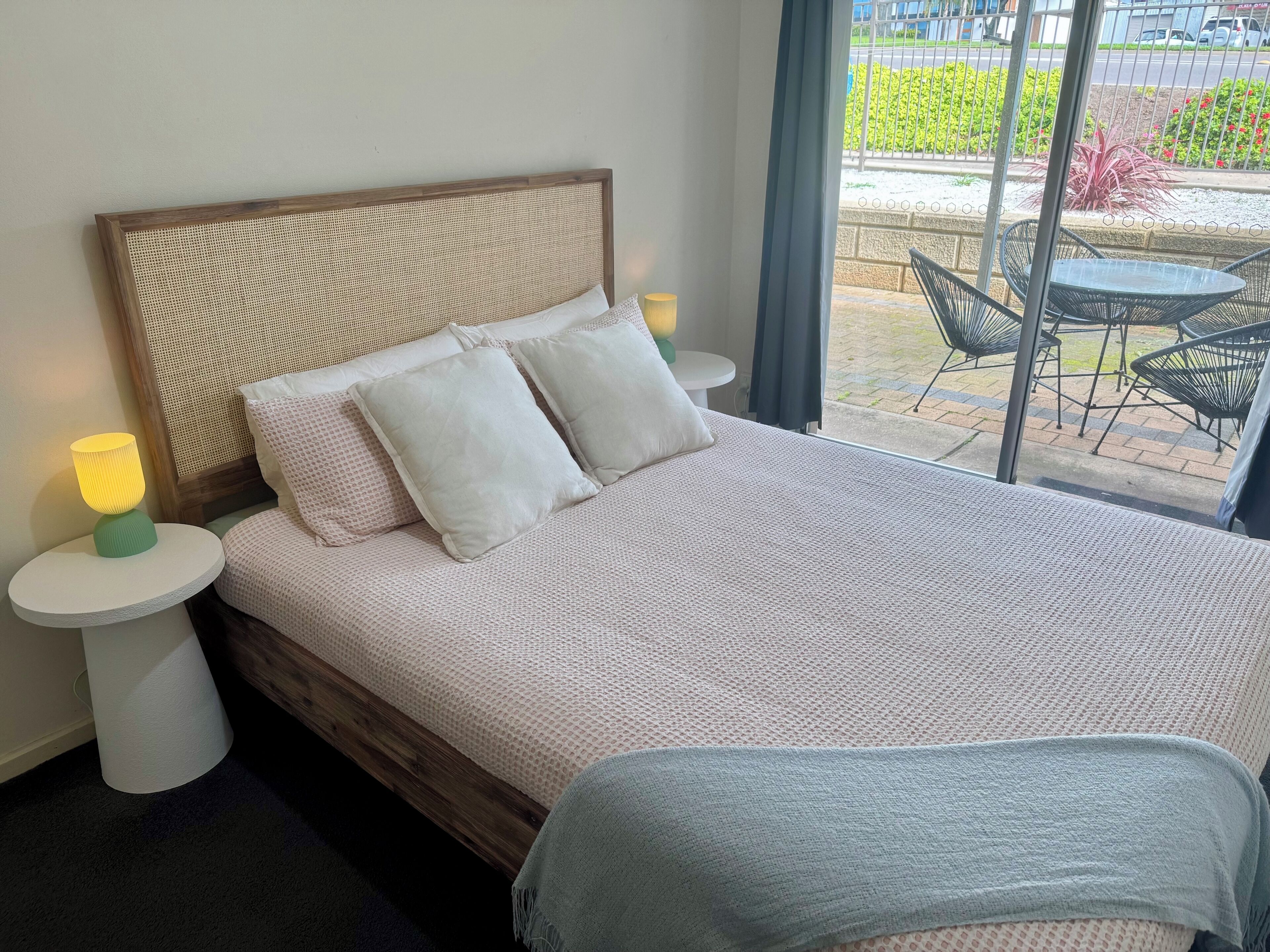 2 bedrooms, iron/ironing board, travel cot, free WiFi