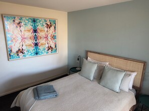 2 chambres, fer et planche à repasser, lit parapluie, Wi-Fi gratuit