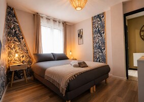 1 habitación y decoración personalizada 