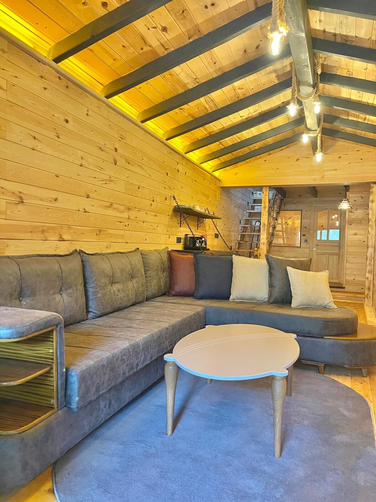 Presidential Suite, Multiple Bedrooms, Sauna, River View | Living area