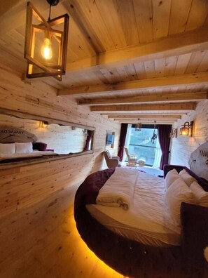 Presidential Suite, Multiple Bedrooms, Sauna, River View | Premium bedding, minibar, soundproofing, bed sheets - Yamaçda Suit Otel (Camlihemsin)