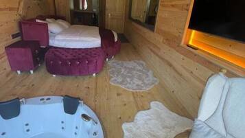 Presidential Suite, Multiple Bedrooms, Sauna, River View