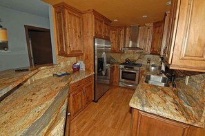 Dishwasher - 584 Alpine Drive (South Lake Tahoe)