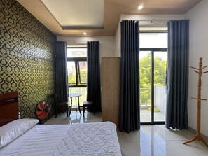 Deluxe Double Room | Minibar, desk, laptop workspace, free WiFi - OYO 1191 Happy Motel (Da Nang)