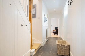 Interior - Pretty cottage on Moray coast: walks & whisky (Buckie)