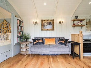 Living area - Utopia (Harleston)