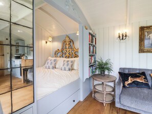 Interior - Utopia (Harleston)