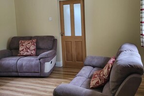 Fireplace - Colleen Bawn Cottage, Gap Of Dunloe, Kerry (Dunloe Upper)