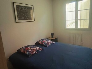 2 habitaciones, escritorio, cuna de viaje y wifi gratis 
