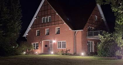 Country house Eichengarten spacious & elegant-6 bedrooms, 7 bathrooms, 12 pers.