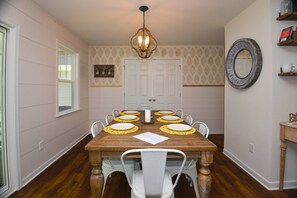 Dining - The Salty Sea Shack - Chesapeake Properties (Cape Charles)