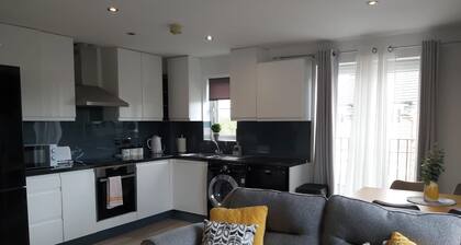 Rugby - Apartment - Sleeps 4 - Parking