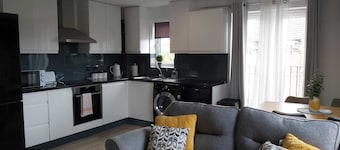 Rugby - Apartment - Sleeps 4 - Parking