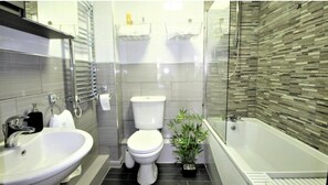 Apartment, 2 Queen Beds | Bathroom | Separate tub and shower, deep soaking tub, hair dryer, towels