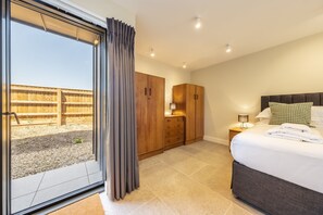 6 Schlafzimmer, Bügeleisen/Bügelbrett, Internetzugang, Bettwäsche