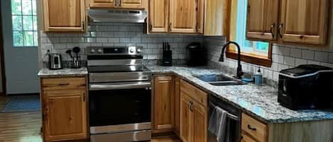 Geladeira, fogão, cooktop, lava-louças