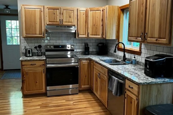 Geladeira, fogão, cooktop, lava-louças