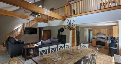 Centrally located getaway in the heart of New Hampshire for all seasons!