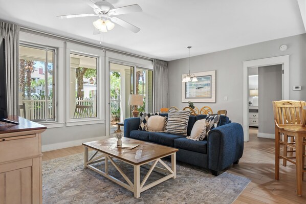 Smart TV, DVD player