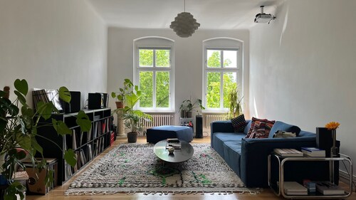Dreamy and Spacious Altbau in Kreuzberg, 130 sqm 