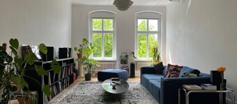 Dreamy and Spacious Old Building in Kreuzberg, 130 sqm 