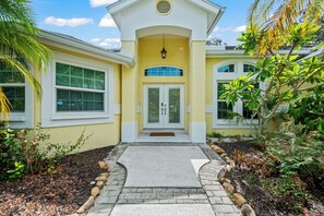 Exterior detail - Shared Dock and Private Backyard with Pool -Casa Mango (Sarasota)