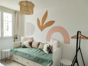 3 Schlafzimmer, Zimmersafe, Schreibtisch, Bügeleisen/Bügelbrett