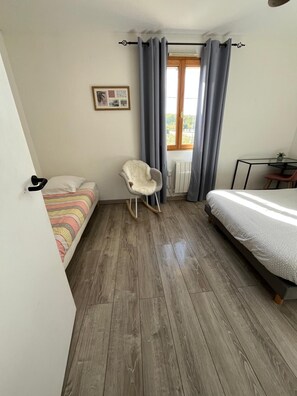 2 habitaciones, escritorio, cuna de viaje y wifi gratis 