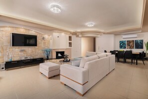 Smart-TV, Tischtennisplatte