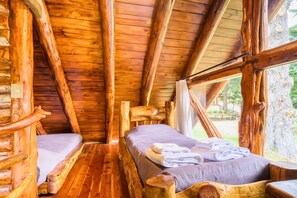 Cabin, 2 Bedrooms (Lenga) | 6 bedrooms, in-room safe, blackout drapes, free WiFi