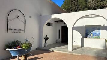 Entrée de l’hébergement