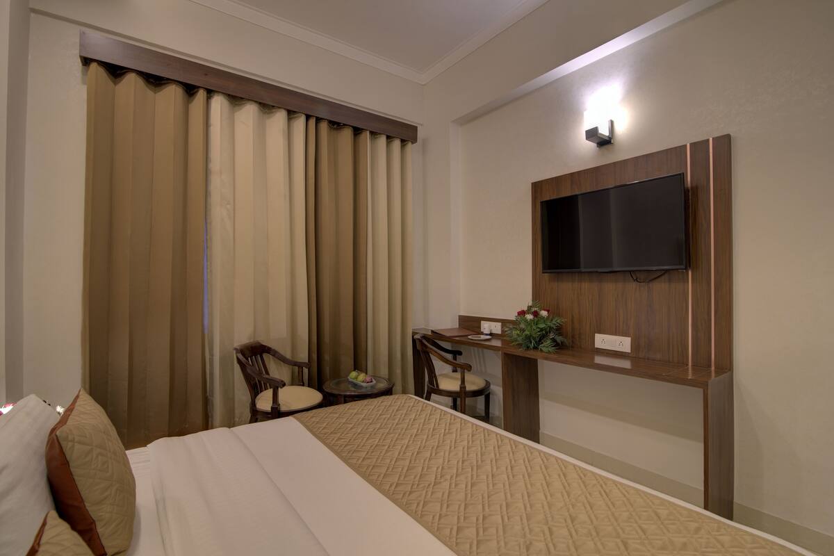 Kamar Deluks | Tempat tidur lipat/tambahan, Wi-Fi gratis, dan seprai linen