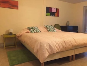 3 chambres, bureau, lit parapluie, Wi-Fi gratuit
