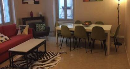 Cap Coutellerie - Appartement 10 Personnes - Hypercentre de Thiers
