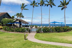 Condo, 3 Bedrooms | Property grounds