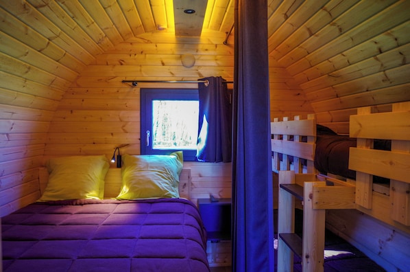 1 bedroom, bed sheets - Oeno-tonneaux - Sauvignon (Lugny)