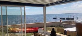 Nouveau :villa Avec spa sur L'étang de L'or