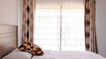 2 habitaciones, tabla de planchar con plancha, wifi y ropa de cama