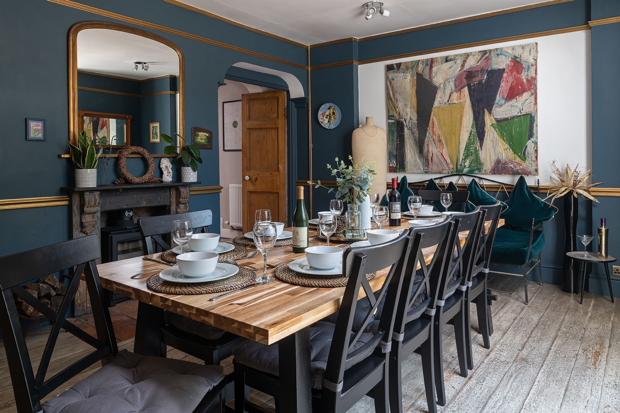 formal dining room perfect for family or friends dining together