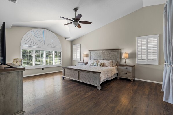 5 bedrooms, desk, iron/ironing board, free WiFi - French Country Charm with Pool and Mountain Views (Oro Valley)