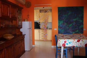 Fridge, oven, stovetop, toaster - Apartment in Costa Rei near White Sandy Beach (Costa Rei Muravera (CA))