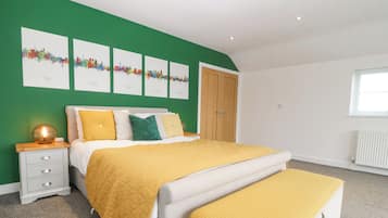 4 bedrooms, individually decorated, individually furnished, free WiFi