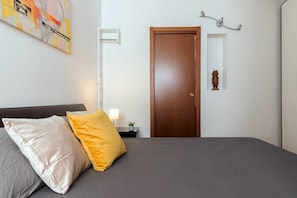 1 quarto, ferros/tábuas de passar roupa, Wi-Fi, roupa de cama